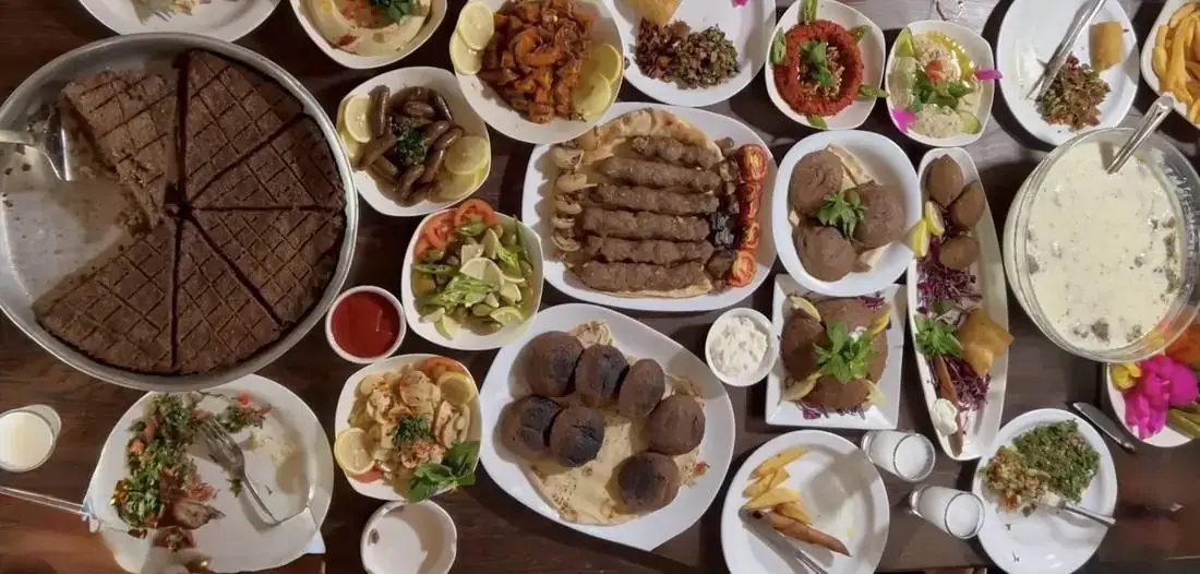 الأطباق الرئيسية